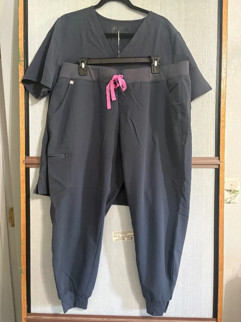 FIGS Charcoal Scrub Set V-Neck Top Zamora Joggers XXL Petite